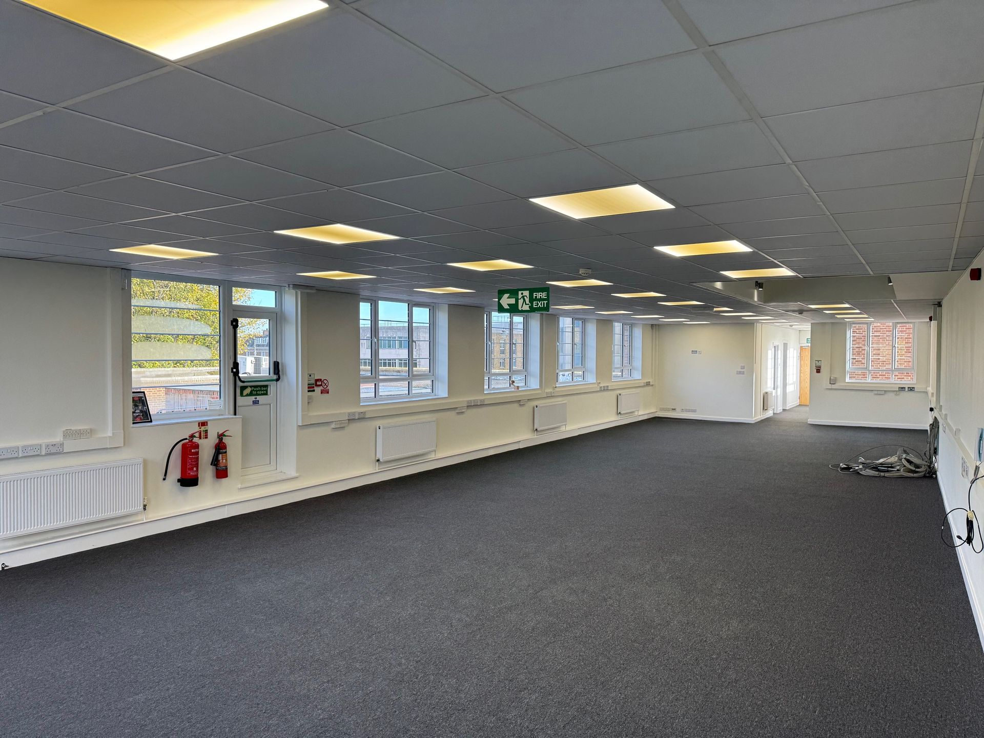 RENT FROM ONLY £15 PSF
2ND FLOOR OFFICES TO LET
1,410 sqft 
94 SILVER STREET, ENFIELD, EN1 3T
