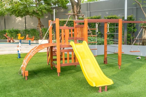 An image of pets and playgrounds in Sayreville, NJ