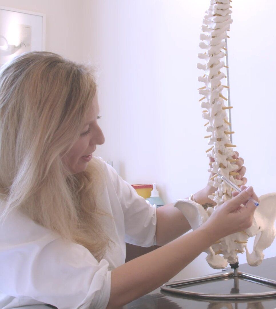 Dr. Nadja Jiresch - Fachärztin für Orthopädie & orthopädische Chirurgie Dr. Nadja Jiresch - Urban Spine - Wirbelsäulen- & Skoliosezentrum - 1010 Wien