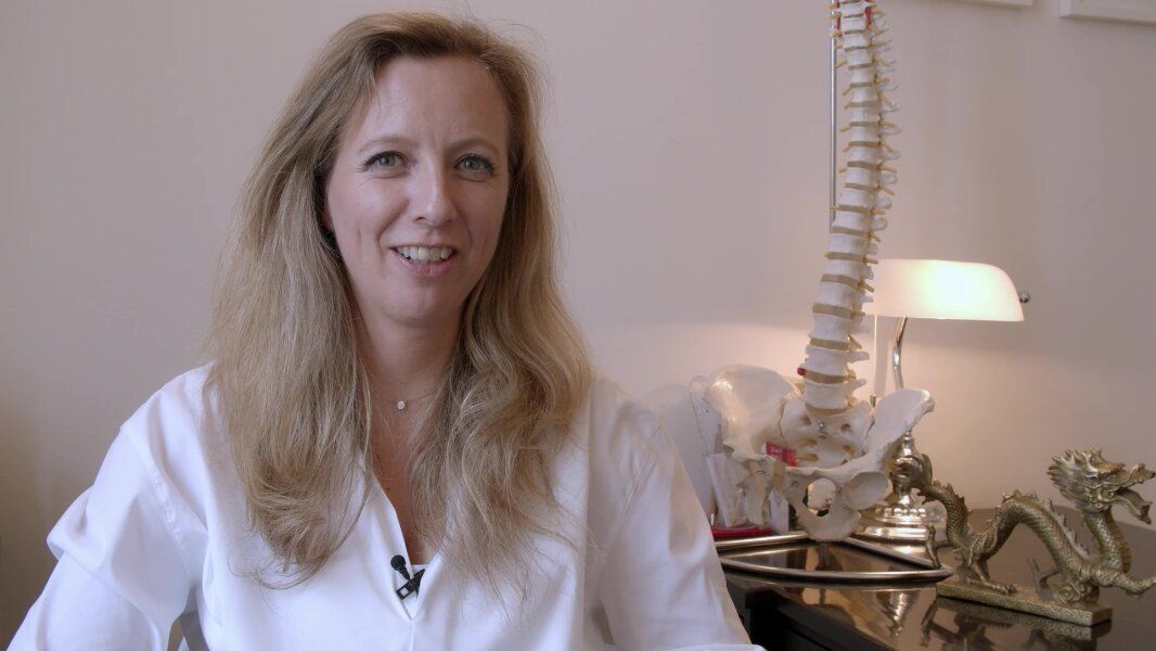Dr. Nadja Jiresch - Wirbelsäule & Skoliose Spezialistin - 1010 Wien - Urban Spine