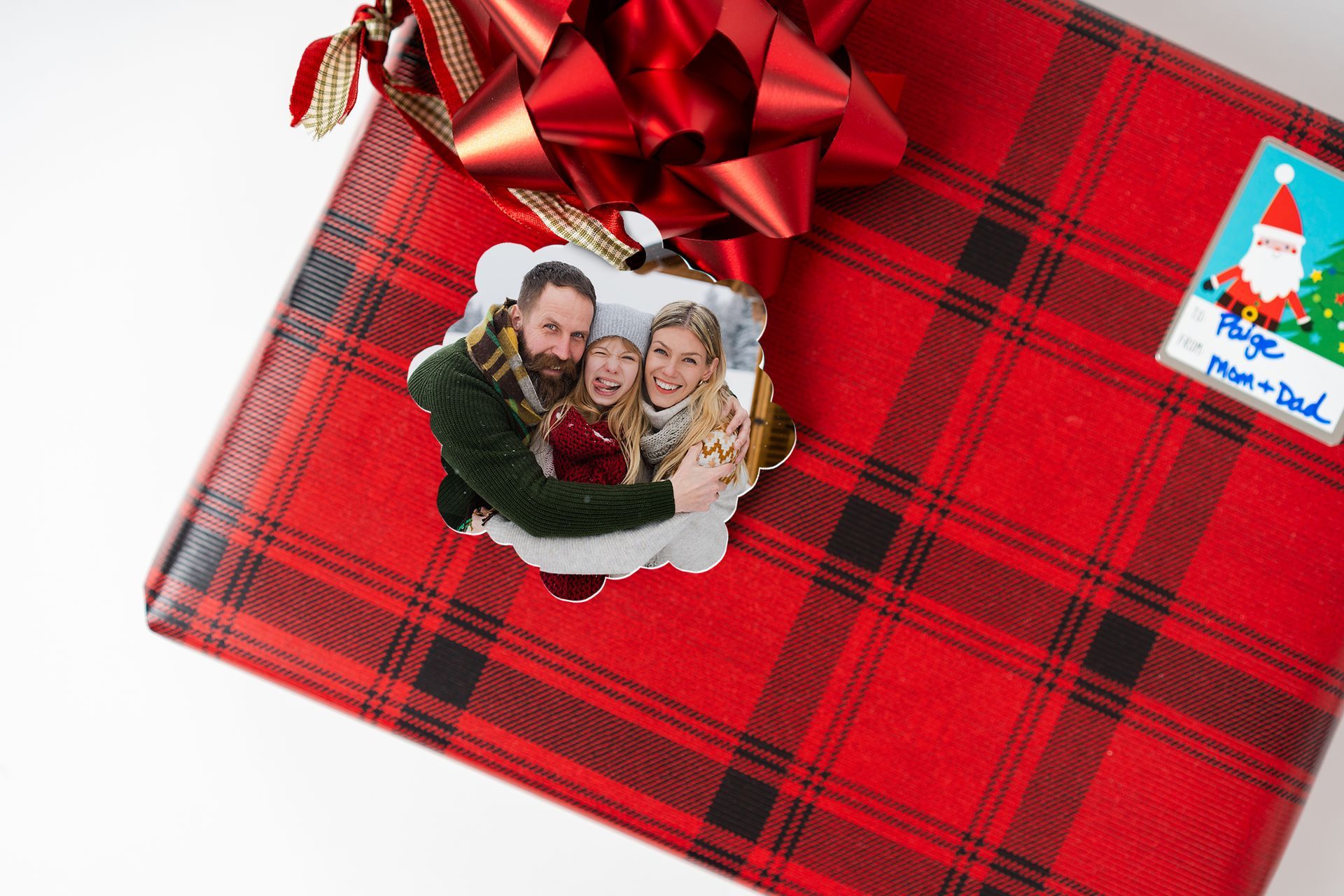 Custom photo metal ornaments at Lakeside Photoworks in Metairie, Louisiana. Quick turnaround, high quality stocking stuffer.