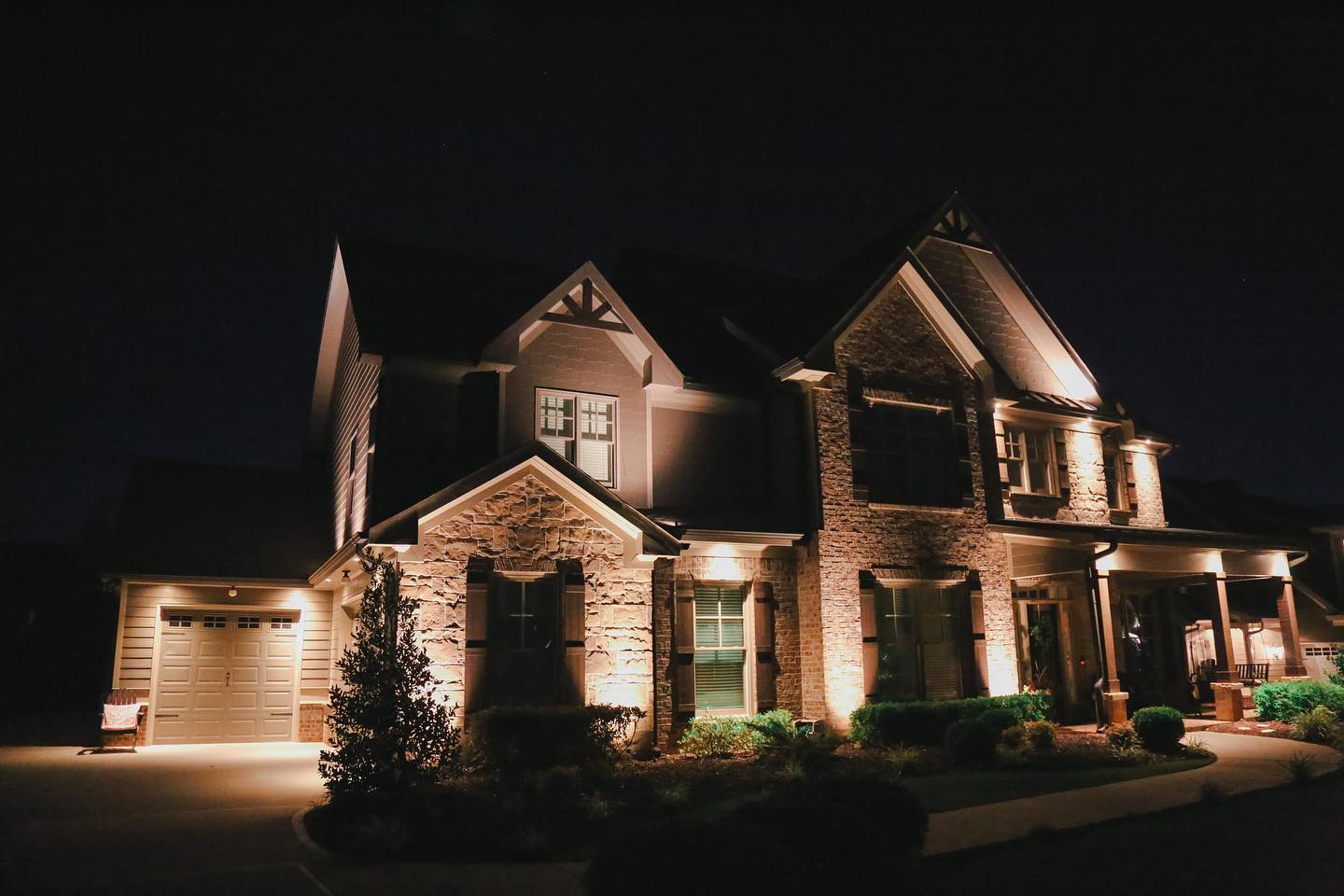 Residential lighting package in multi-level home by Lightscapes Lighting Systems