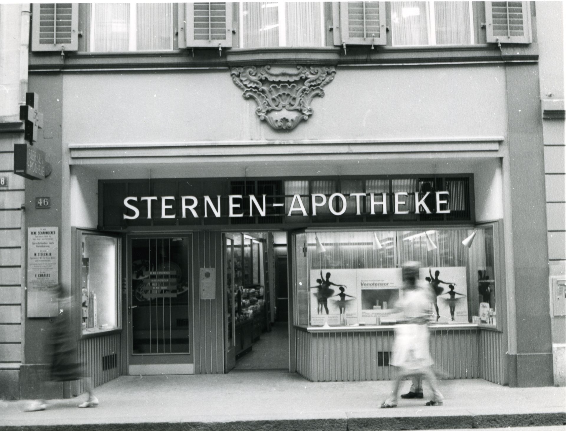Nostalgische Aussenaufnahme Sternen Apotheke Winterthur AG