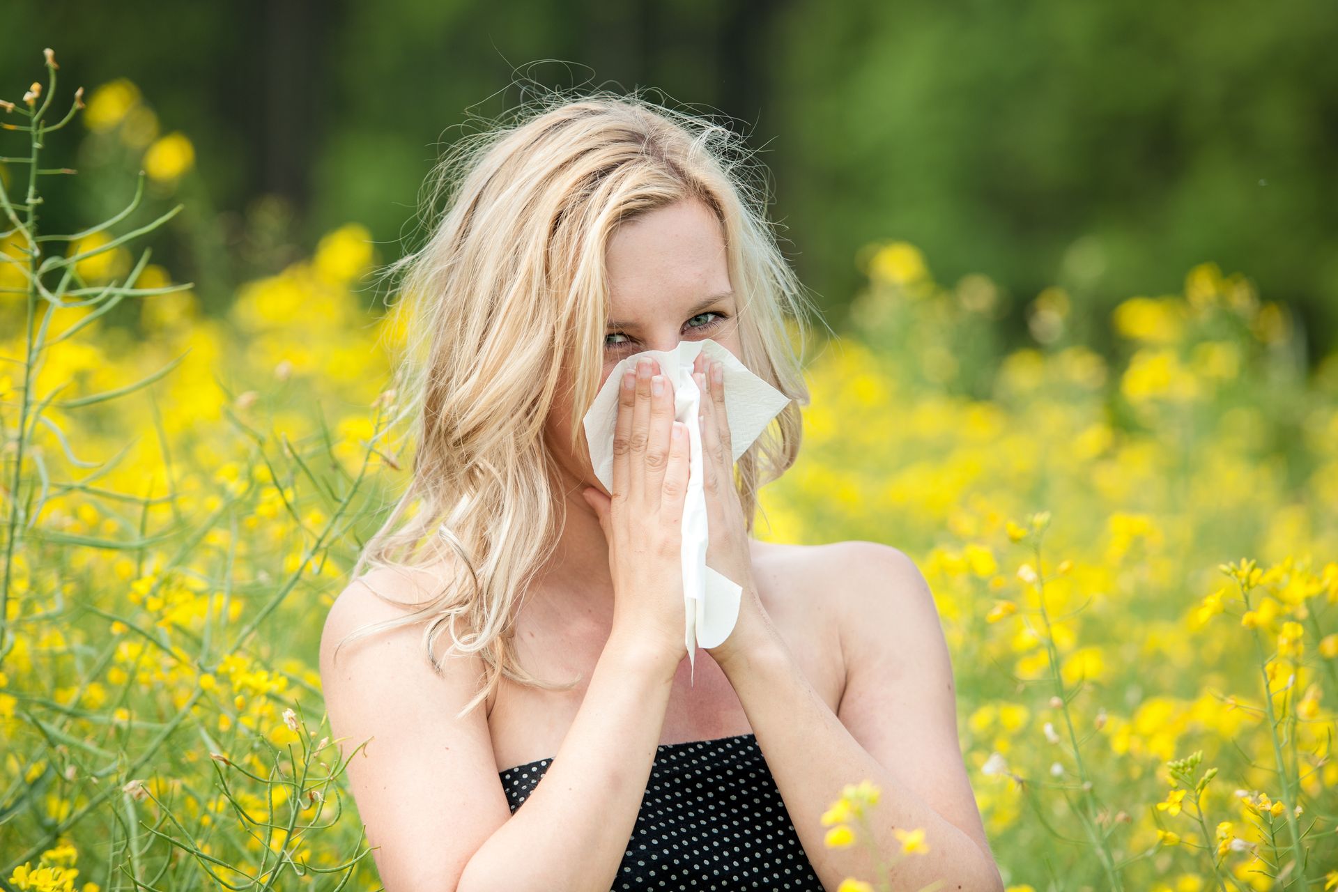Foto Frau mit Allergie