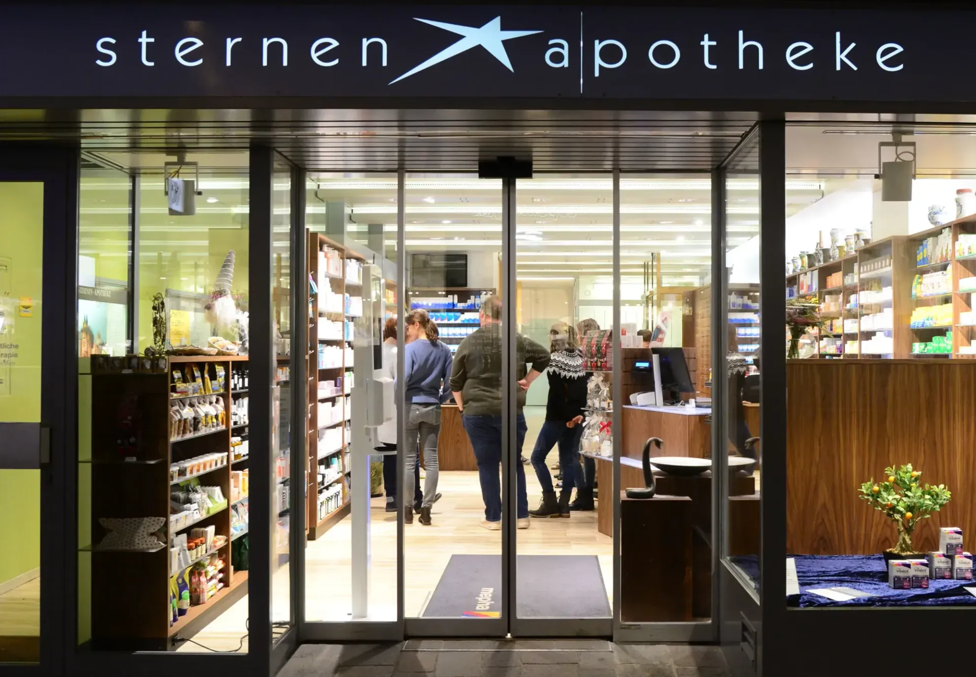 Aussenaufnahme Sternen Apotheke Winterthur AG - Foto: Marc Dahinden