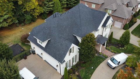 large home roofing services