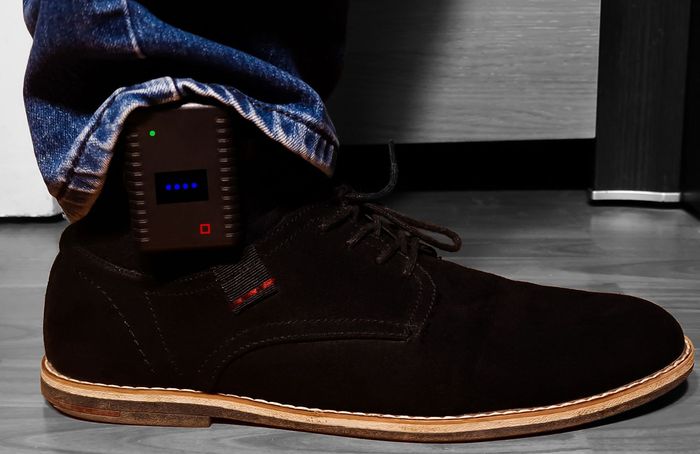 close gps tracking device on