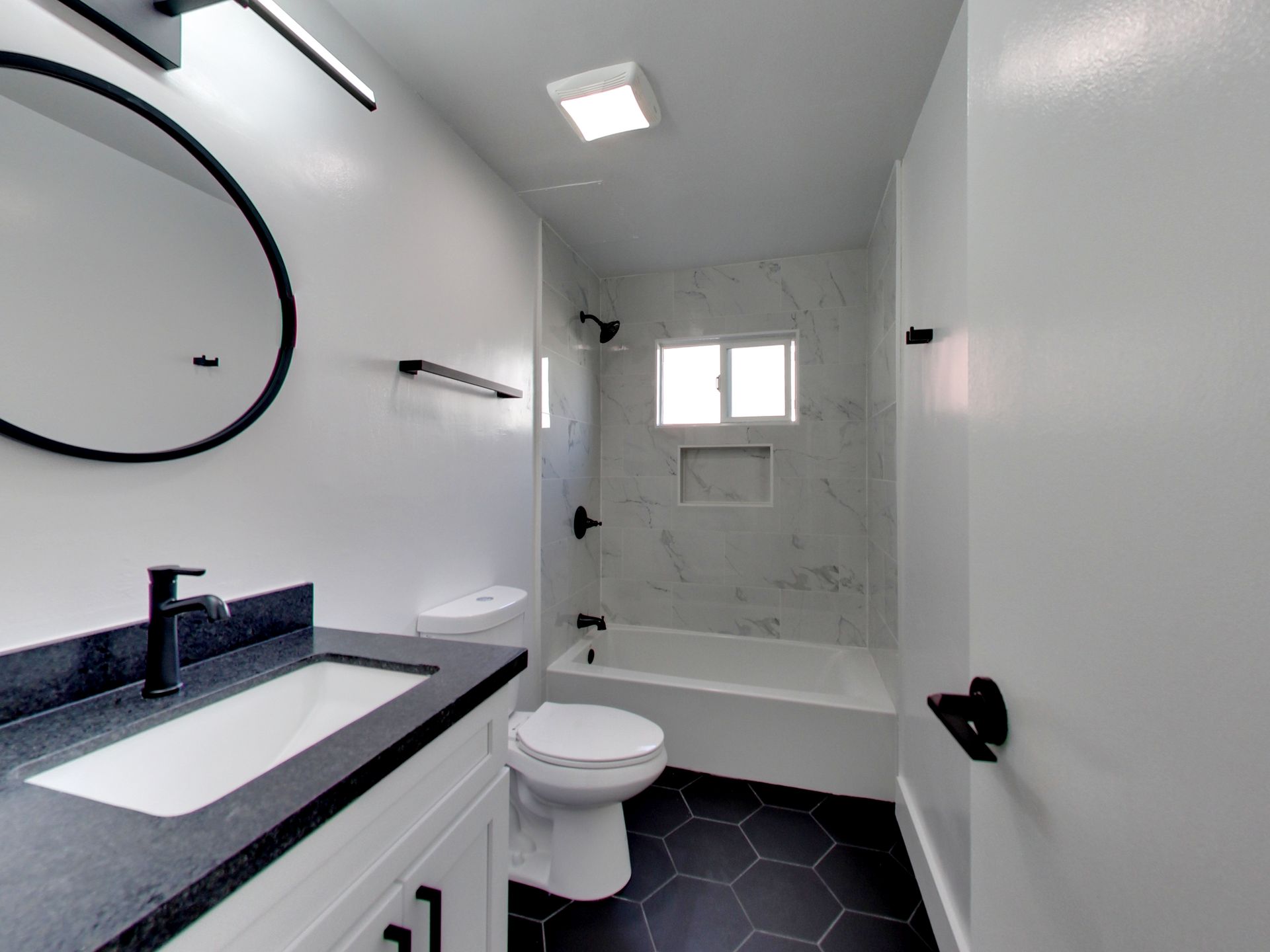 TUB/SHOWER