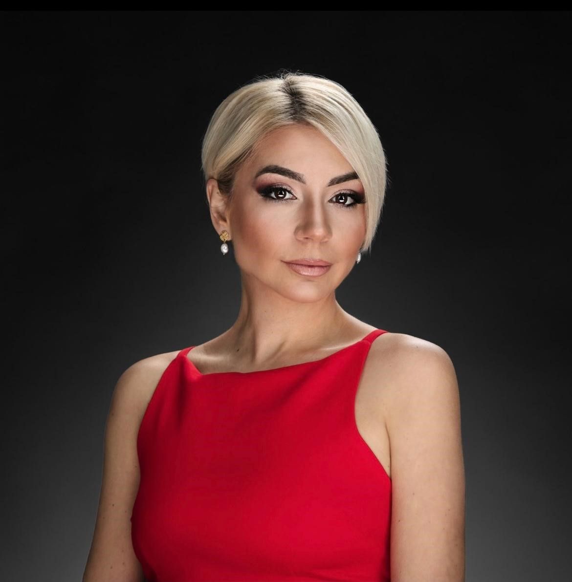 Athena Polina Dova