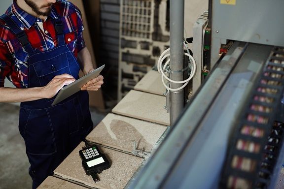 elevator contractor checking