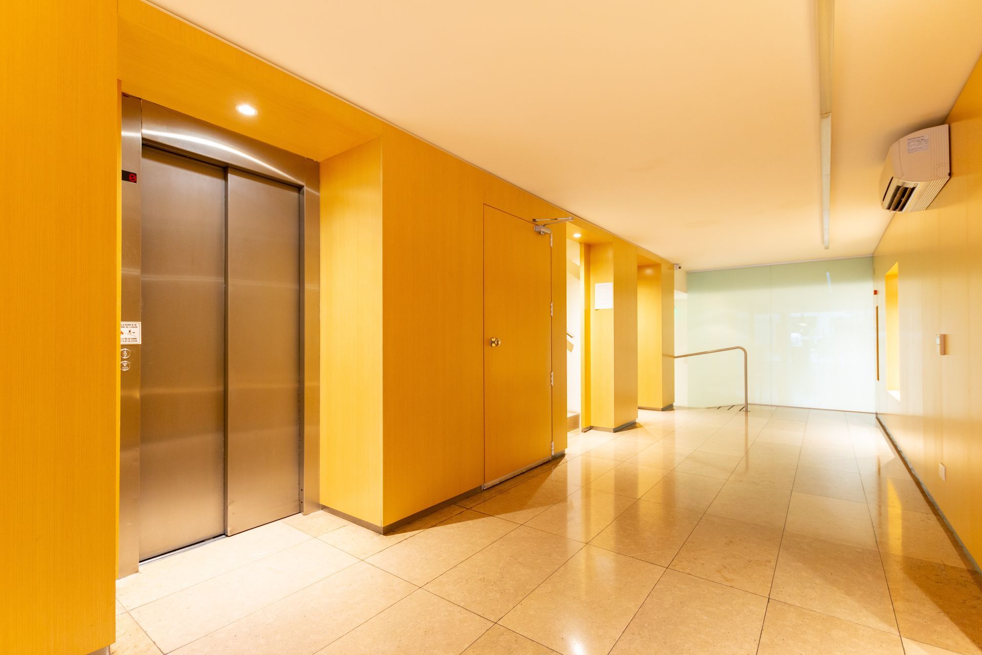 yellow-wall-elevator