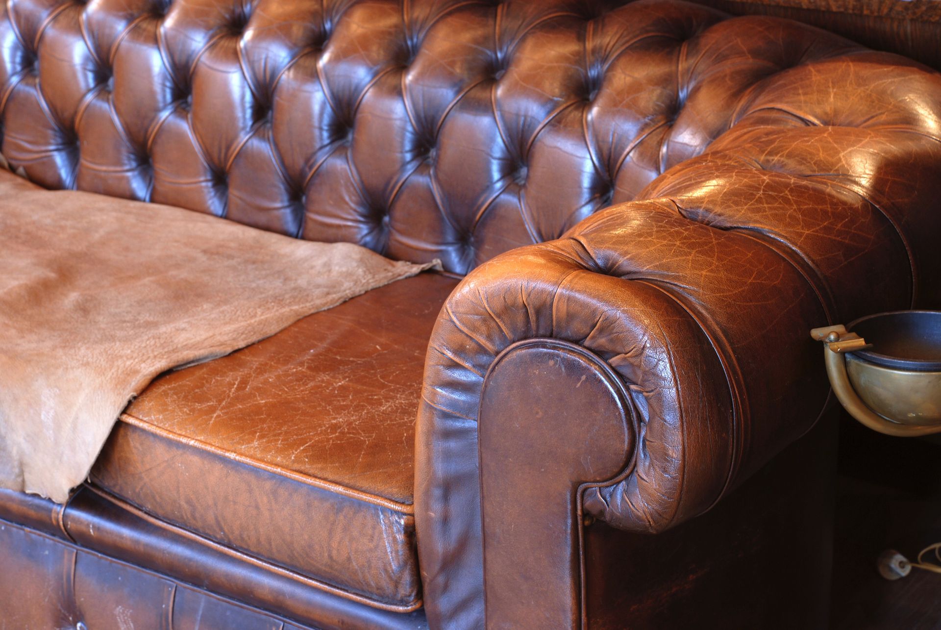 Retro Leather Sofa | Brisbane, Qld | Impact Leather Care