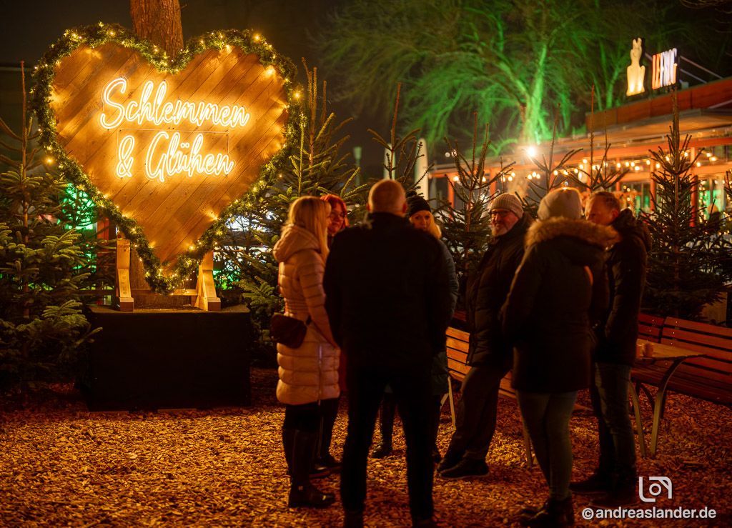 All Inclusive Weihnachtsmarkt Schlemmen und Glühen Magdeburg Außenbereich.