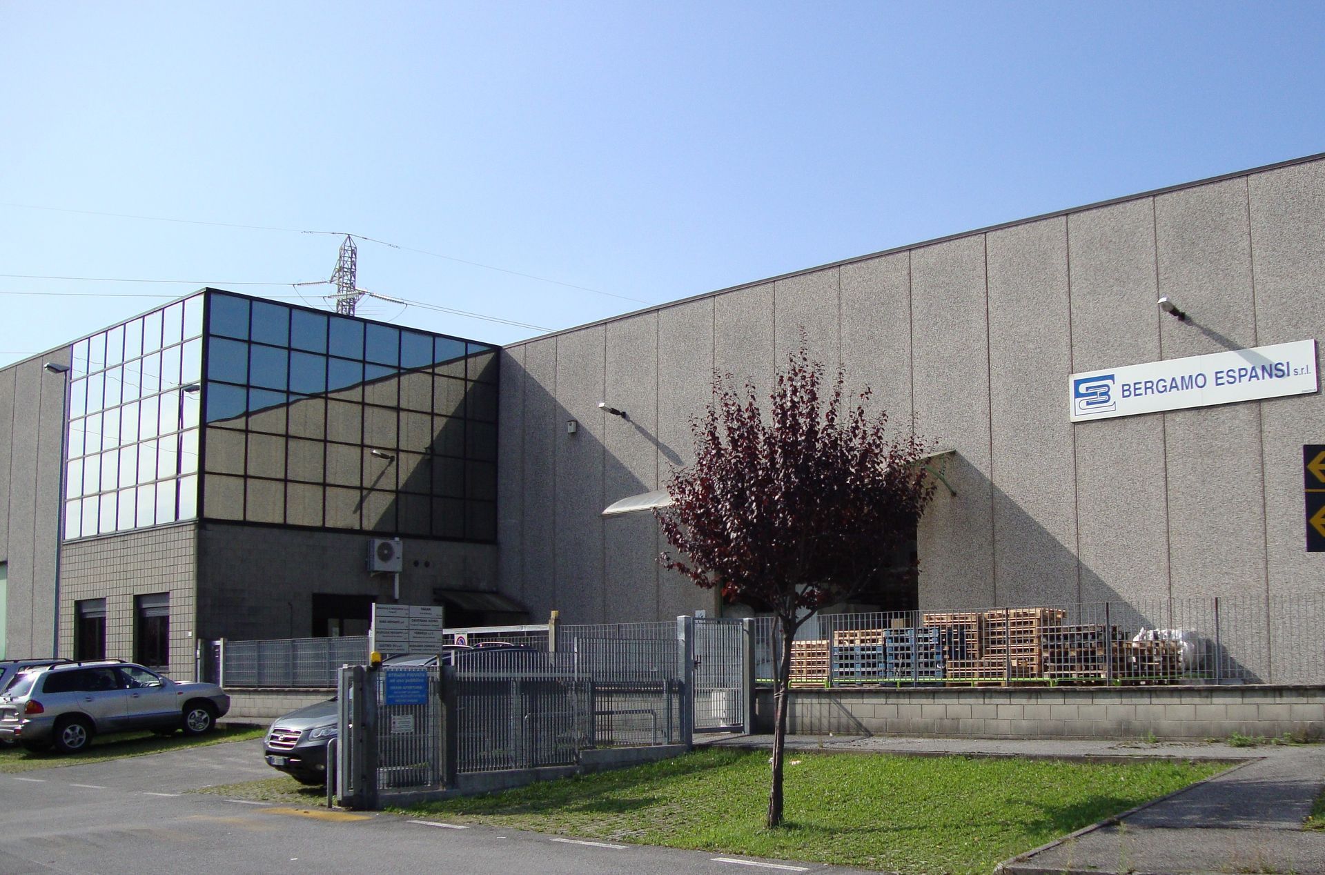 Parte esterna dell'edificio di Bergamo Espansi