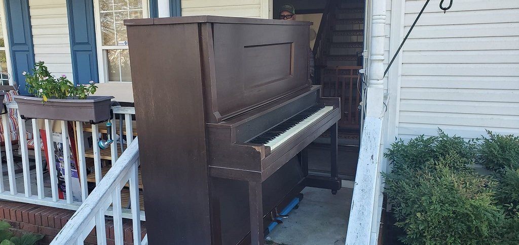 furniture removal, Estate cleanouts in North Carolina