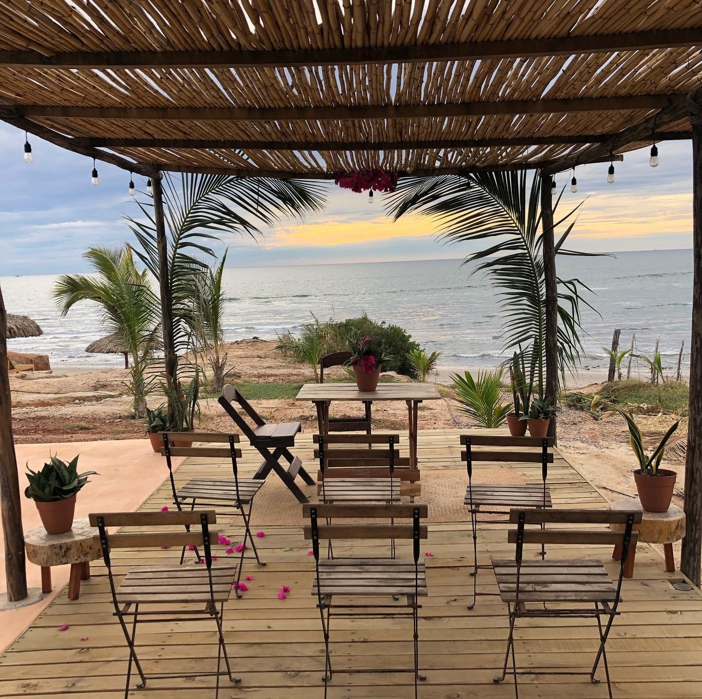 Eventos, retiros empresariales, yoga, bodas, despedida de soltera