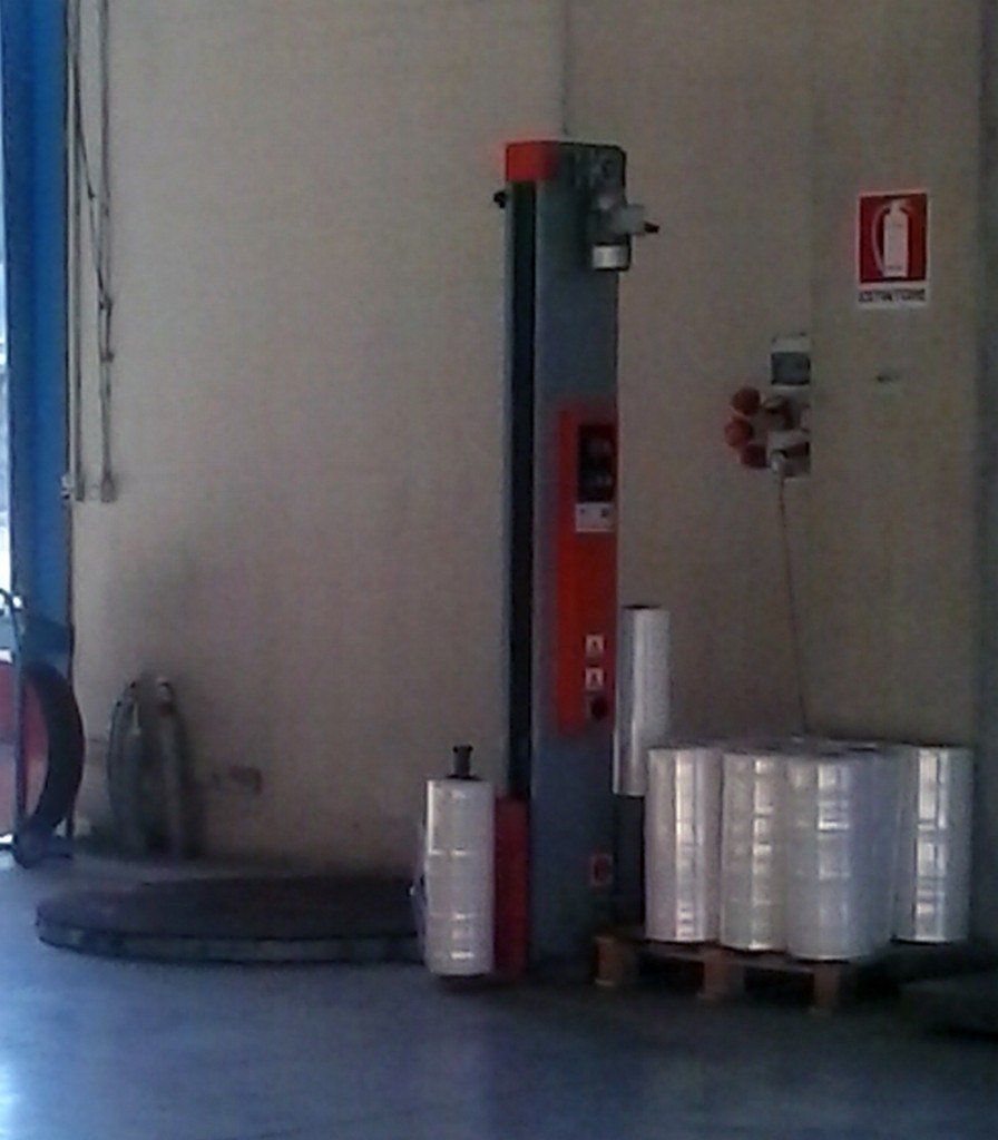 Merce dentro magazzino
