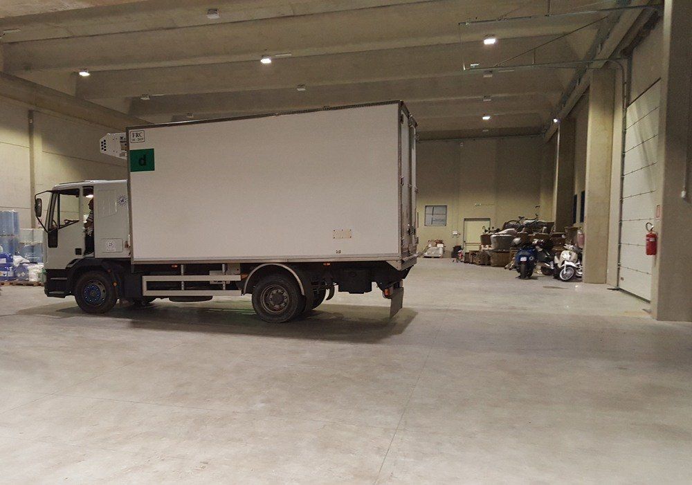 Camion parcheggiato