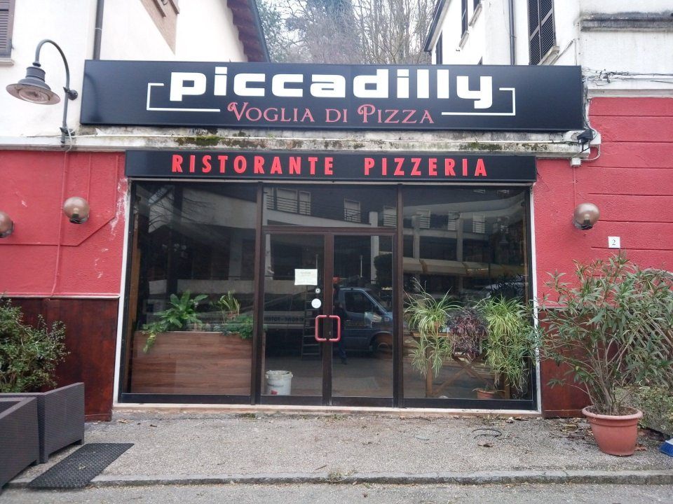 Insegna di locale per la ristorazione