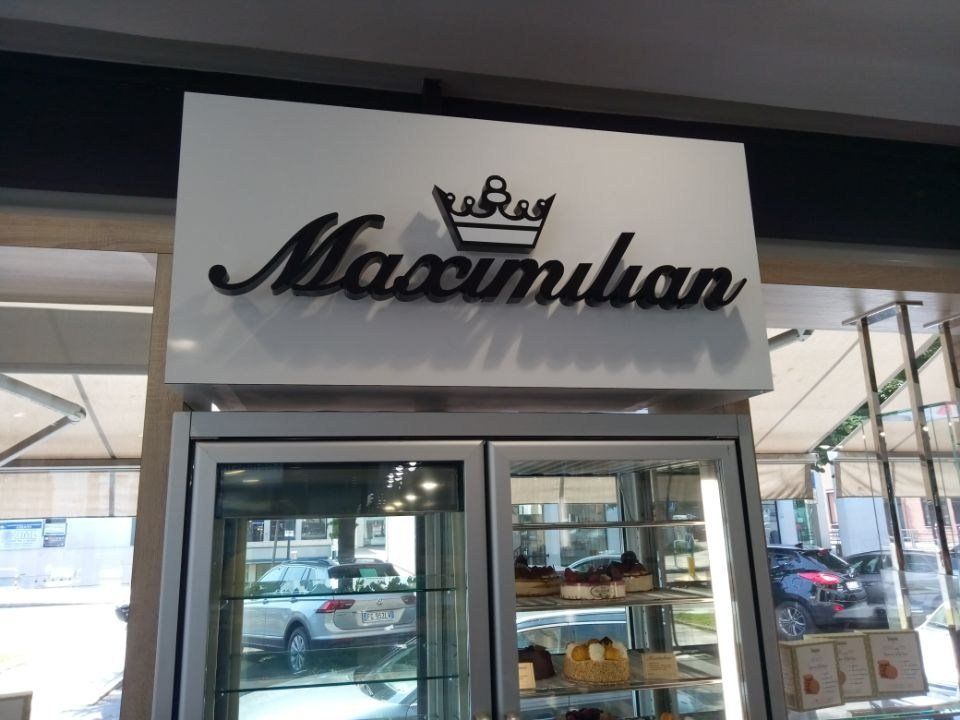 Insegna di una pasticceria