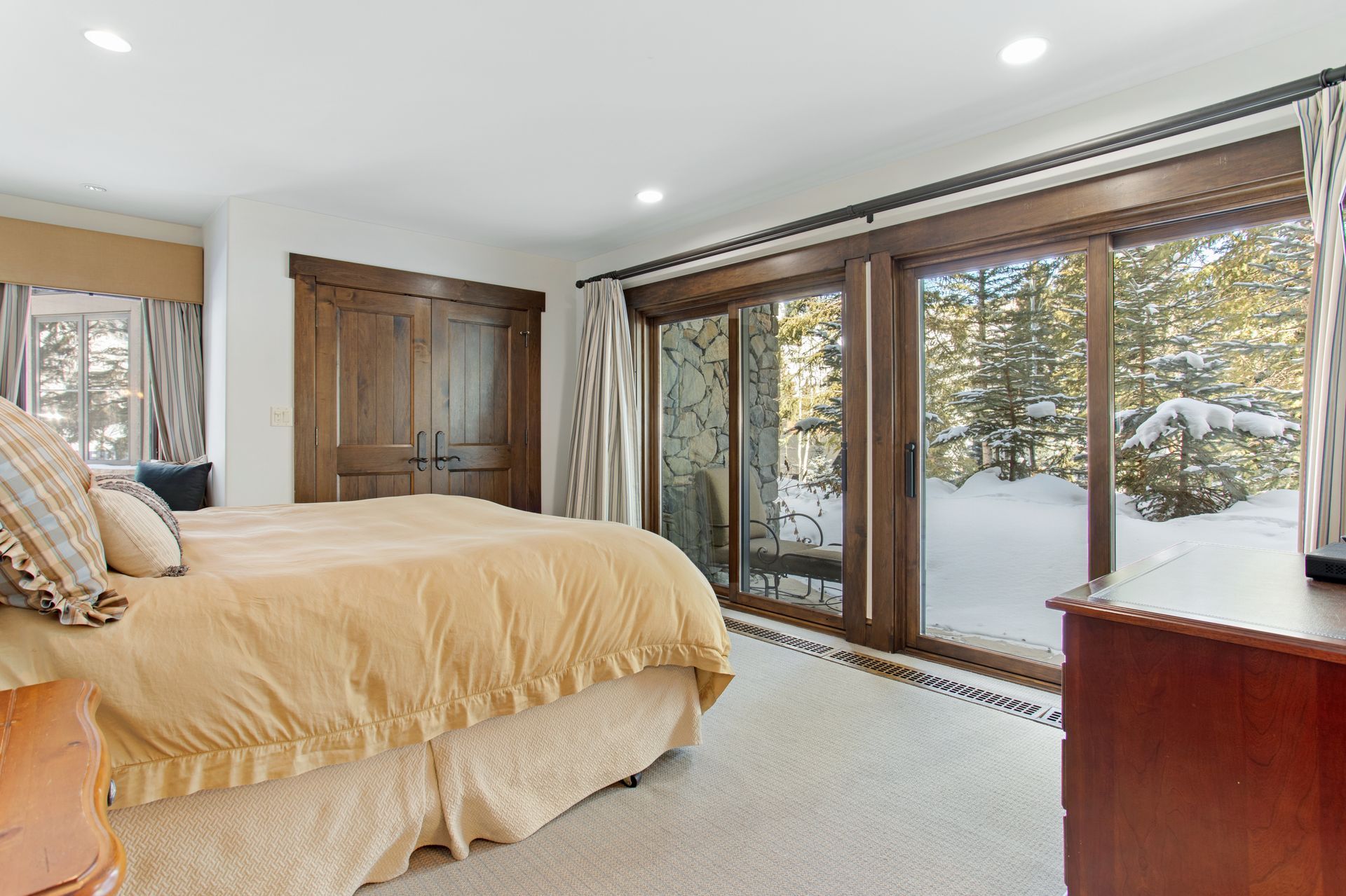 Beaver Damn bedroom with yellow bed