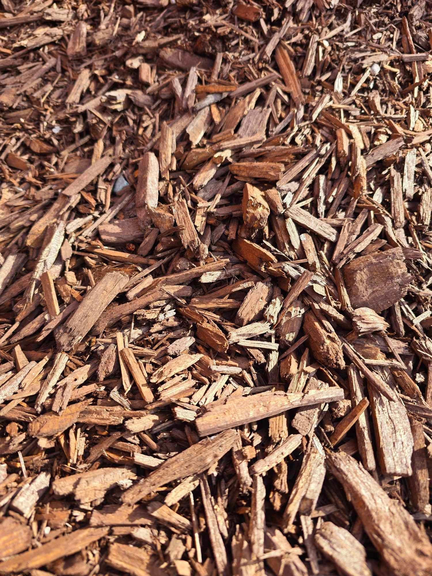 Brown mulch