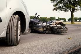 Avvocato esperto in incidente moto Milano per risarcimento danni e calcolo danno biologico 