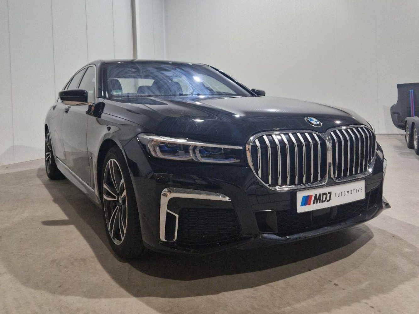 Professionele voertuigstyling en carwrap uitgevoerd door JJ Sign