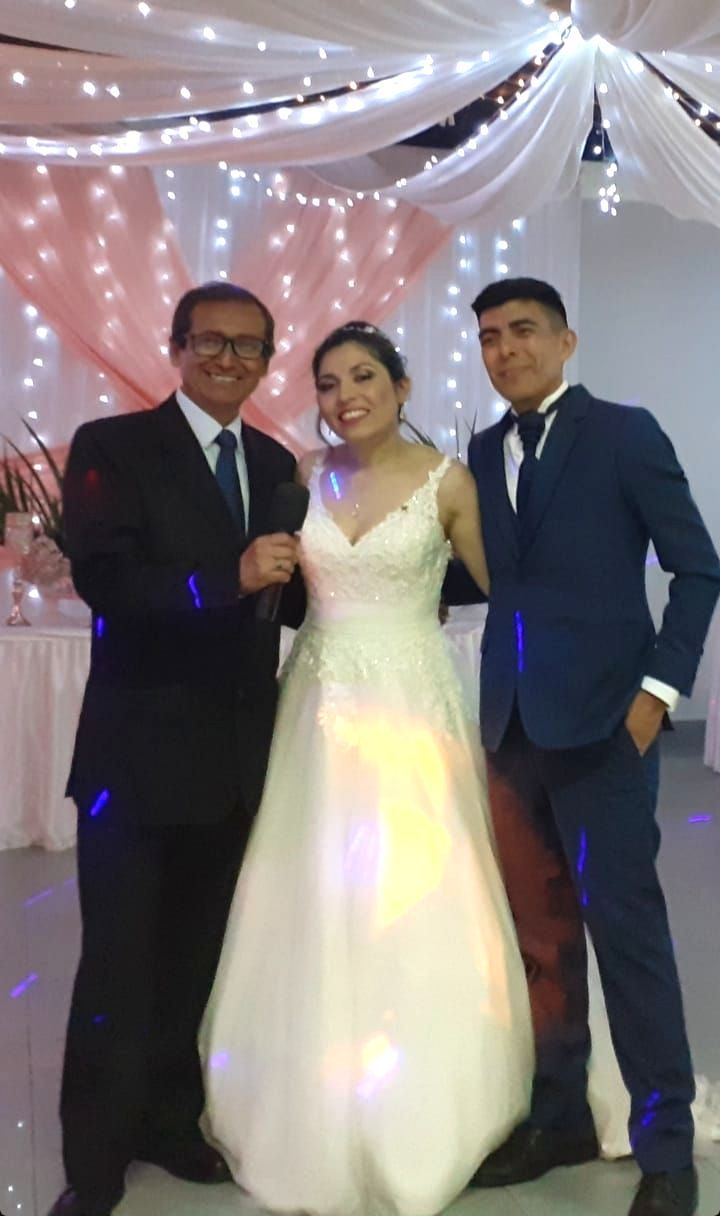 MAESTRO DE CEREMONIAS O ANIMADOR