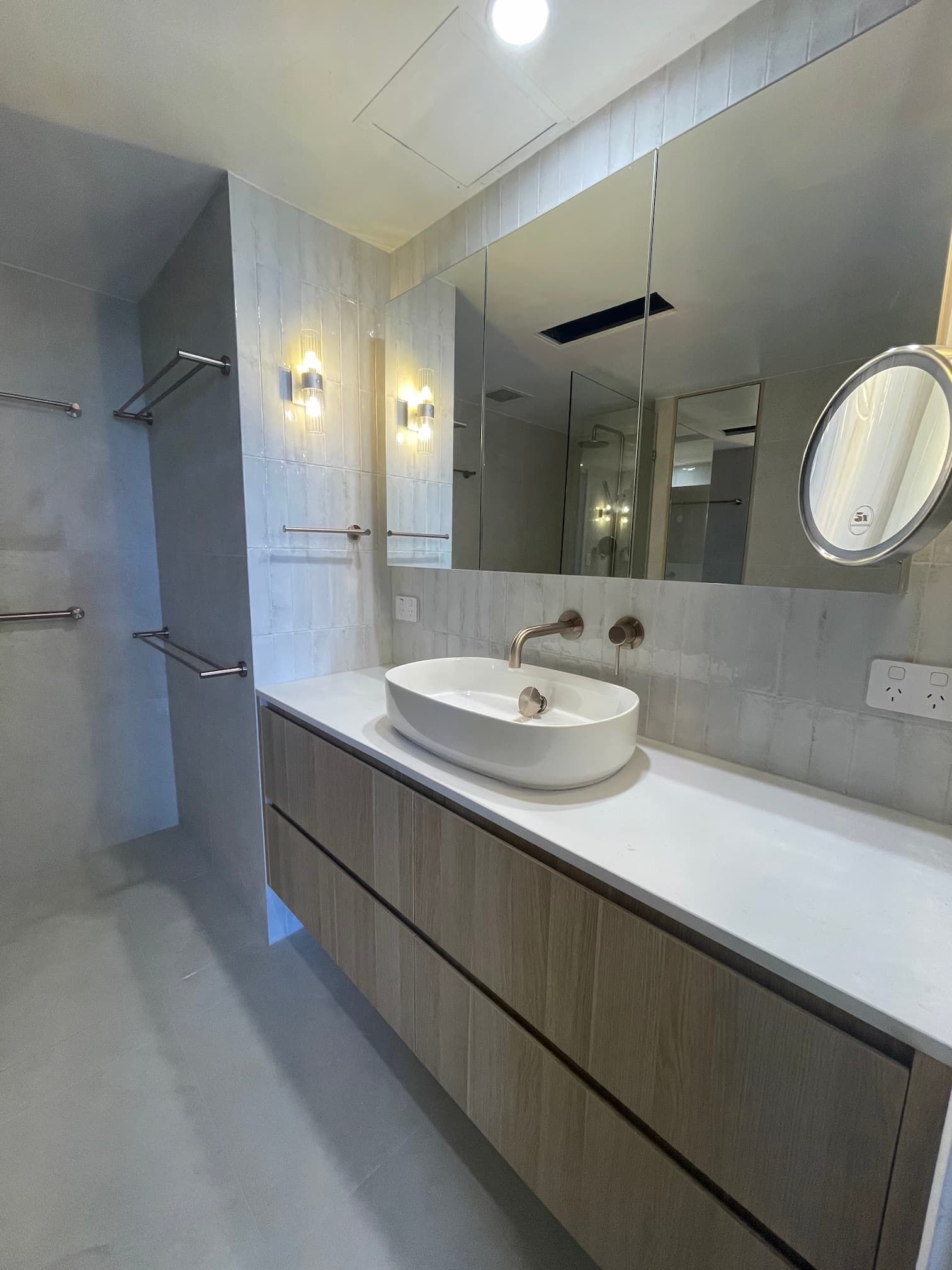 An end of lease clean bathroom