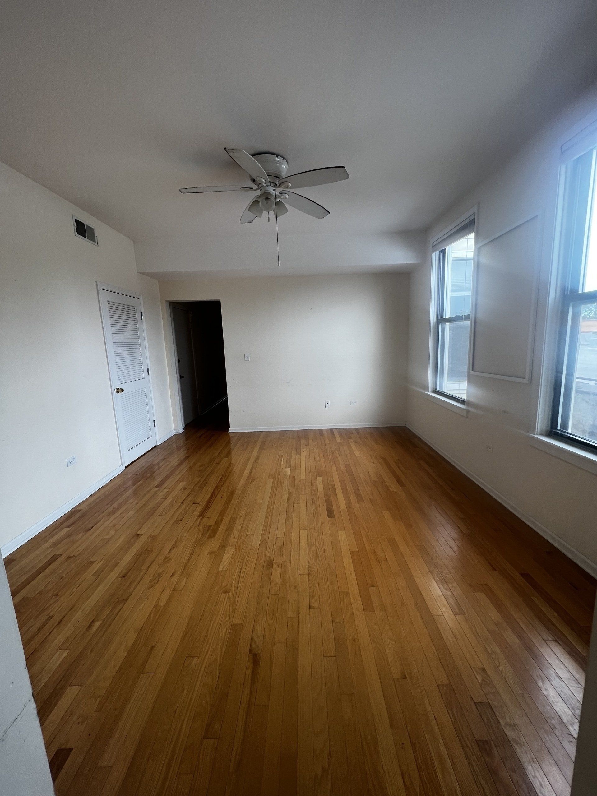 Bedroom with ceiling fan