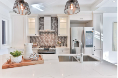 Sparkly clean kitchen done by Cheyenne House cleaners