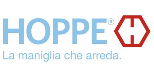 Logo HOPE, testo azzurro e simbolo esagonale rosso. Il testo sottostante recita "La maniglia che arreda".