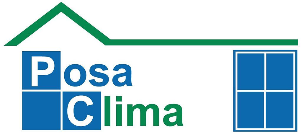 Logo con tetto verde sopra la scritta blu