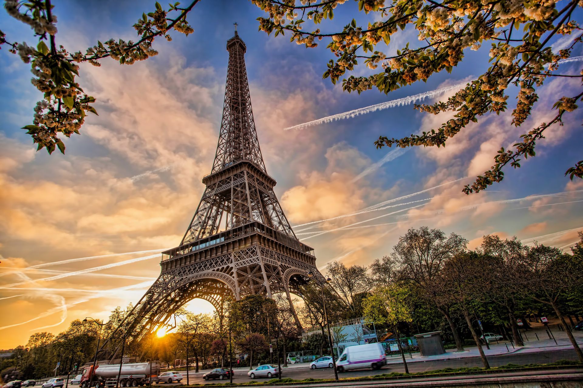 Journée à Paris, Tour de la ville véhicule adapté