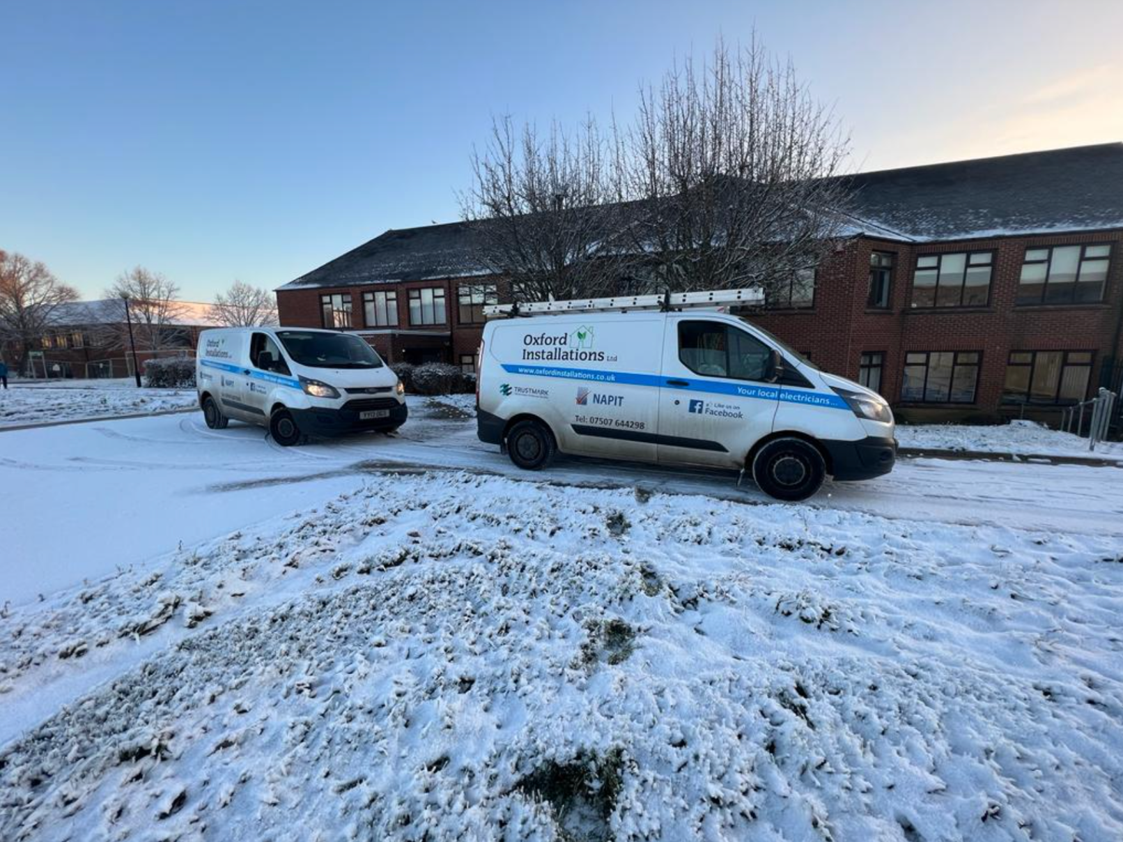 Local electricians ready for to help on all domestic and commercial projects. 