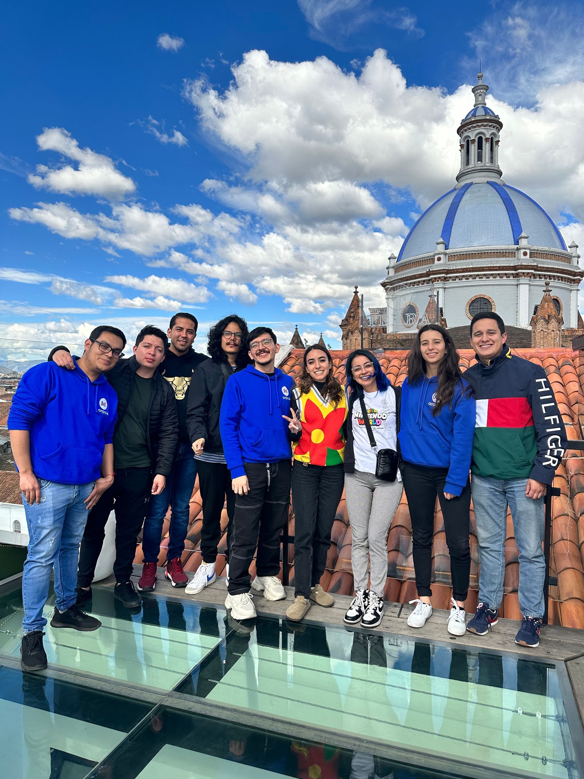 Founder Joshe Ordonez y su equipo Founder Joshe Ordonez y su equipo