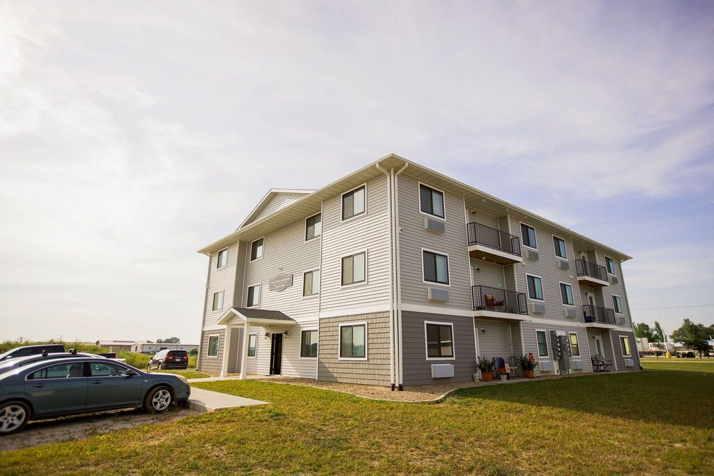 west-brook-apartments-merit-development-manchester-ia