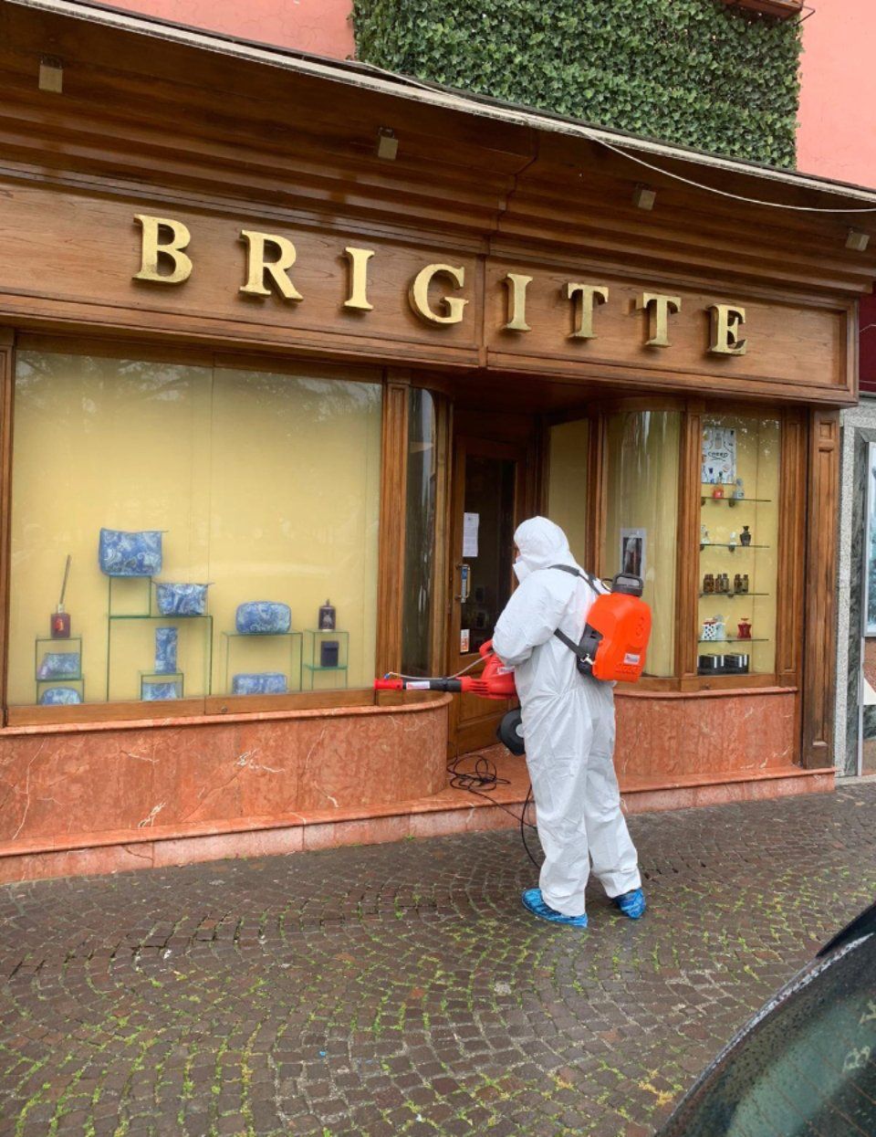Sanificazione negozio Brigitte