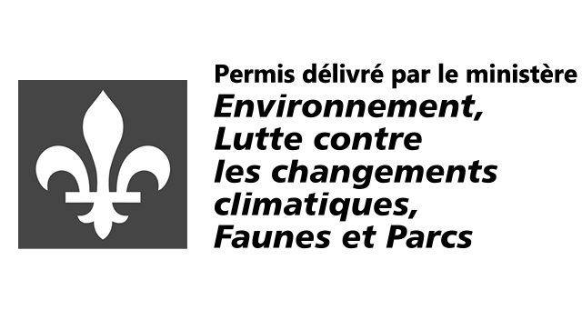 A black and white logo for environment , lutte contre les changements climatiques , faunes et parcs