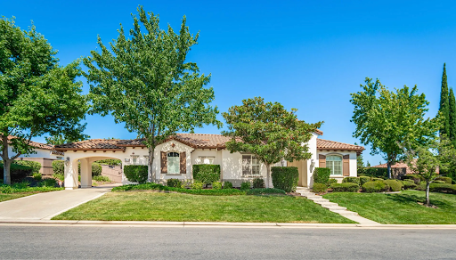 Single story real estate property for sale at 2121 Ladera Dr in a gated Catta Verdera golf community