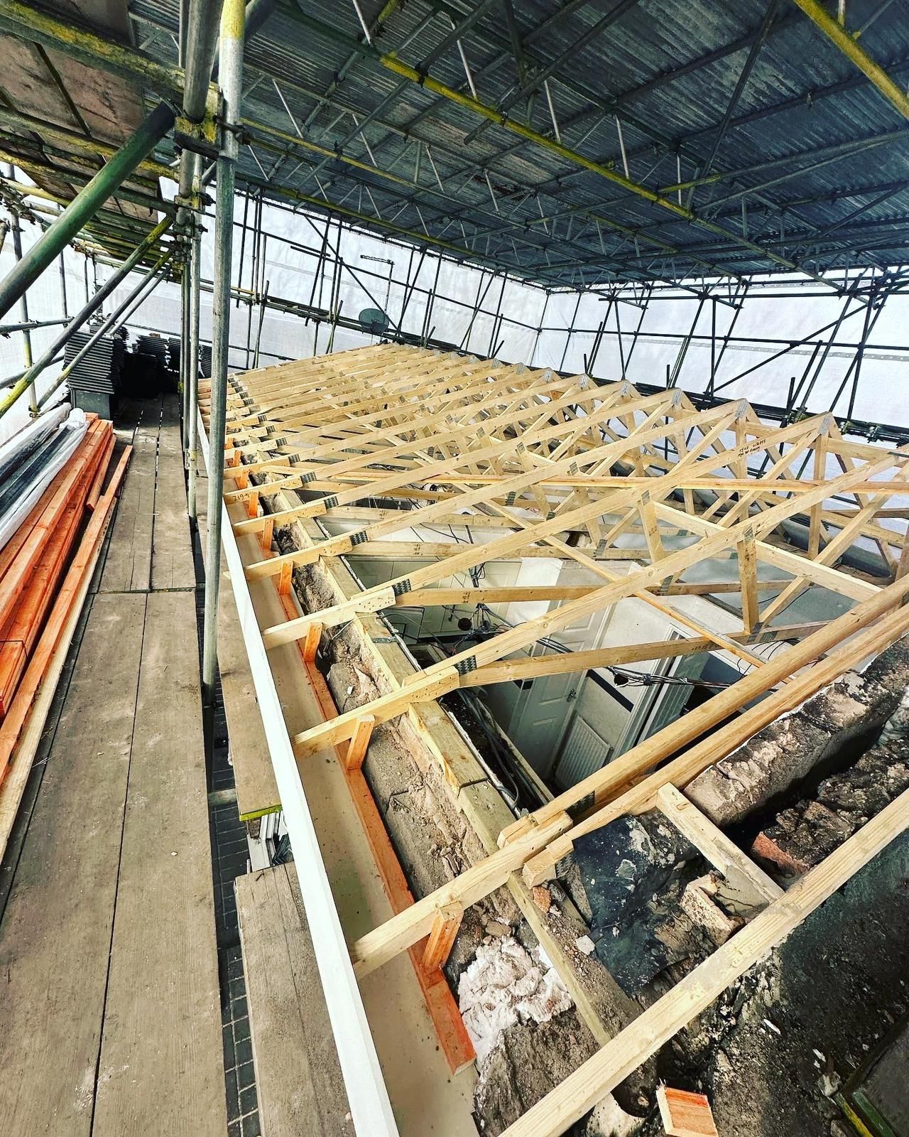 Roofers Doncaster - construction of a new roof in Rotherham