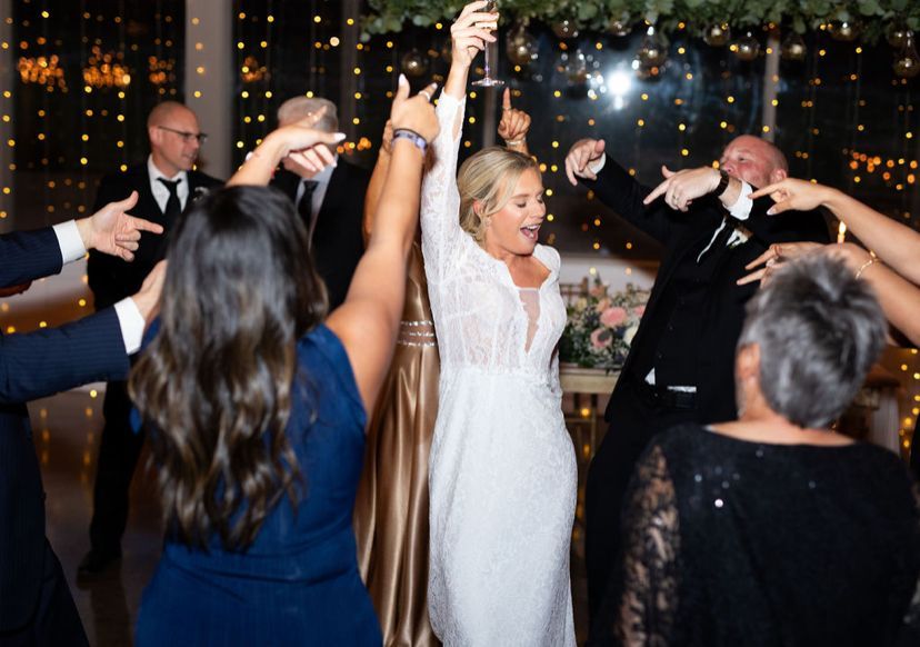 Another packed dance floor and a very happy Nashville bride