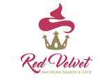 Logo di Red Velvet American Bakery & Café con spirale rosa, corona dorata e testo in corsivo rosso.