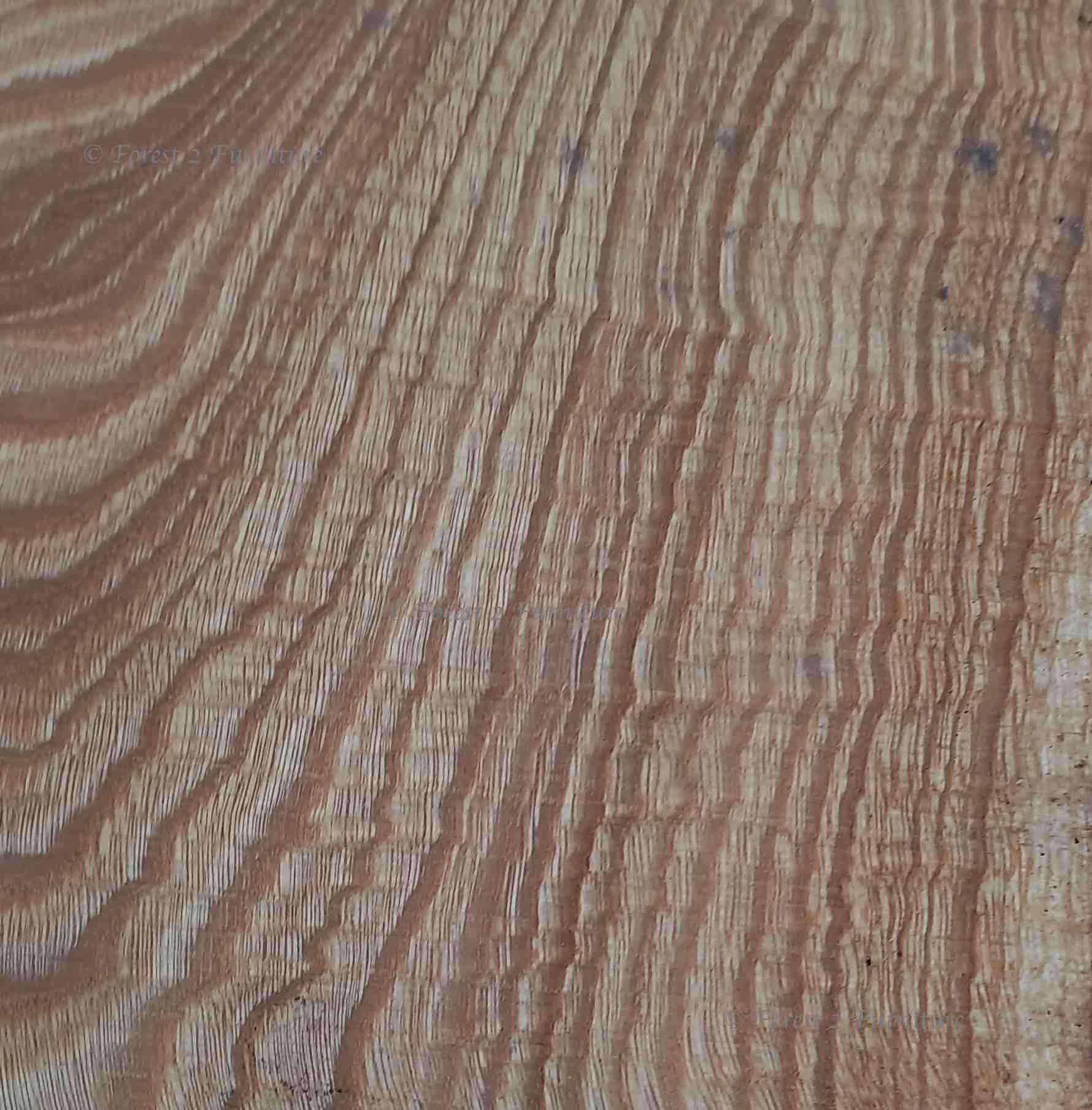 image showing grain colour and pattern of Sweet Chetnut timber