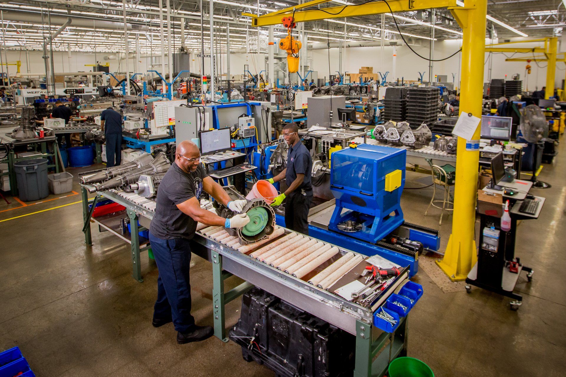 Auto Mechanic Using Repair Tools - Waldorf, MD - Transmission Warehouse