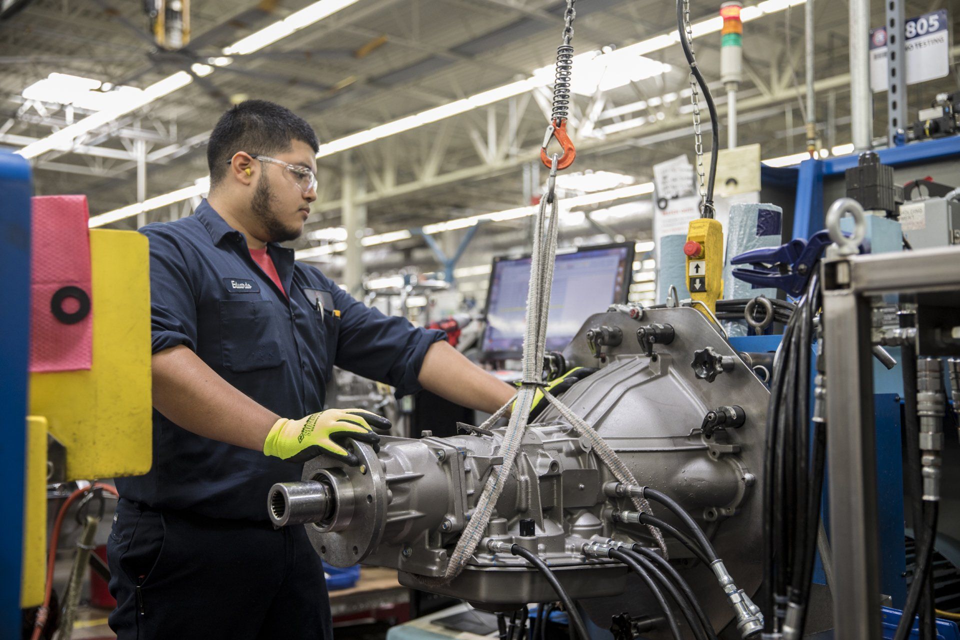 Mechanics Checking And Repairing The Car - Waldorf, MD - Transmission Warehouse