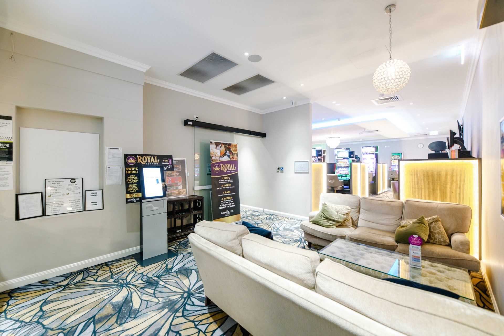 Royal Hotel Lounge