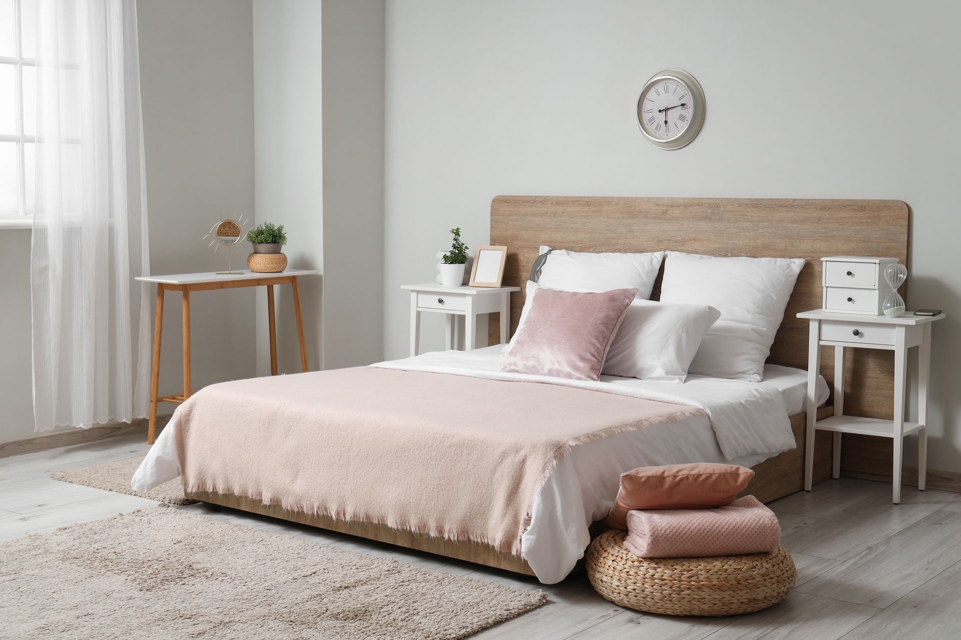 White theme bedroom