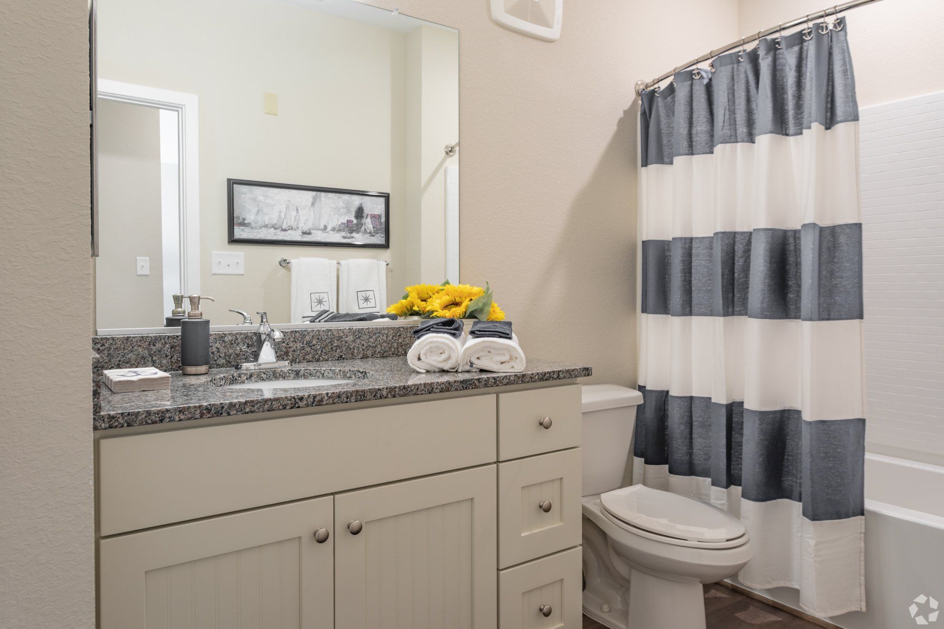 Property Details Photo Gallery